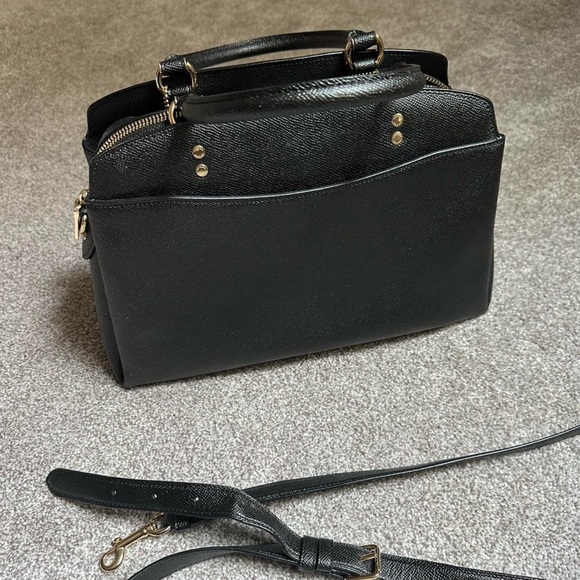 Coach medium size purse - Picture 4 of 5